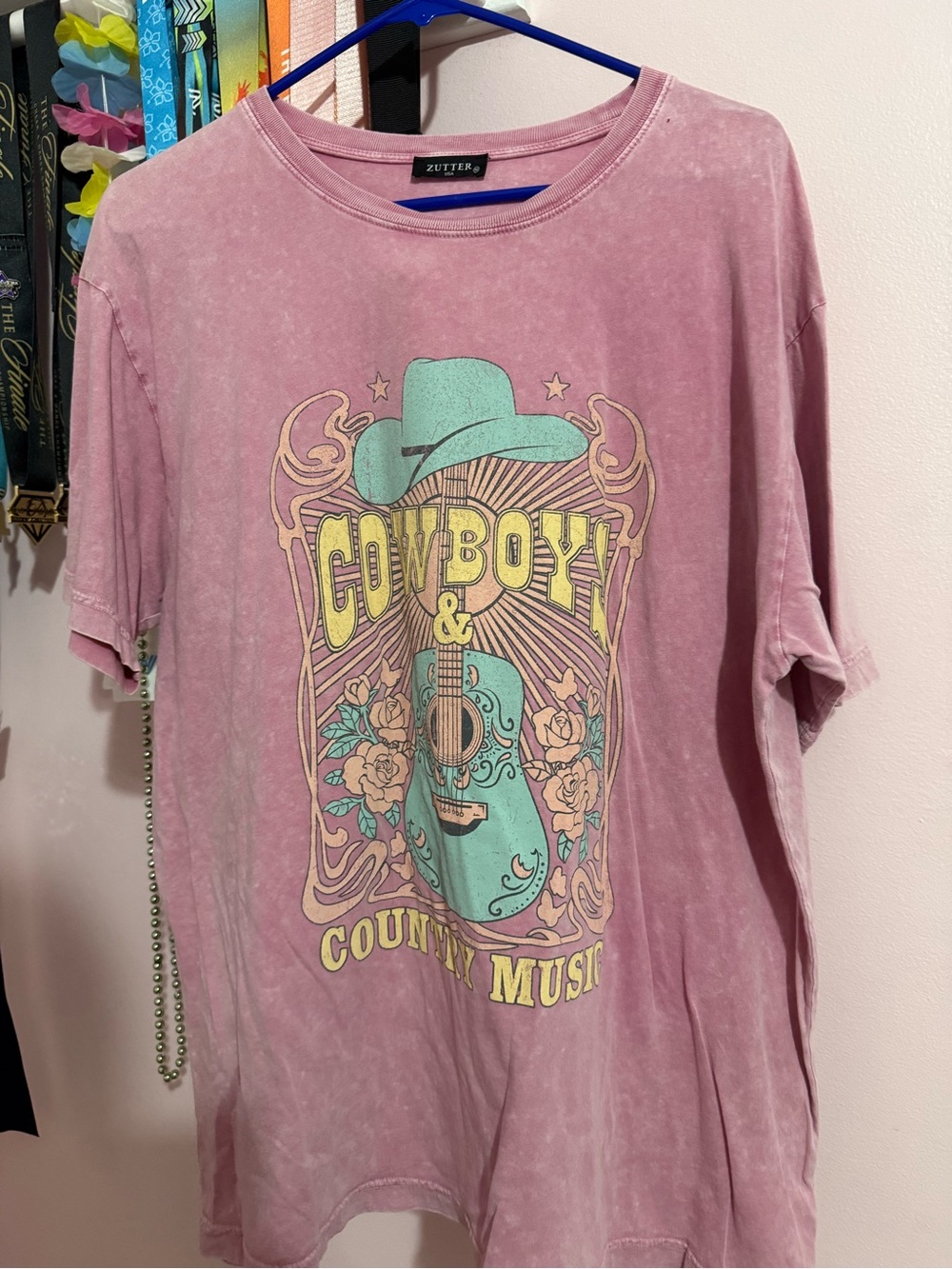 Zutter Pink 'Cowboy & Country Music' Graphic Tee